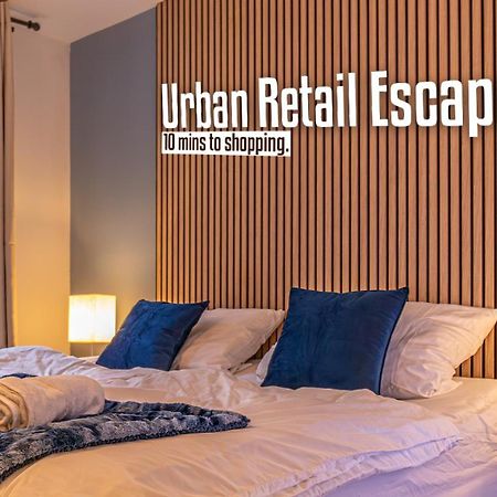 Superb Fully Equipped Apartment, 9 Min To City Center Via Metro Wina Bagian luar foto