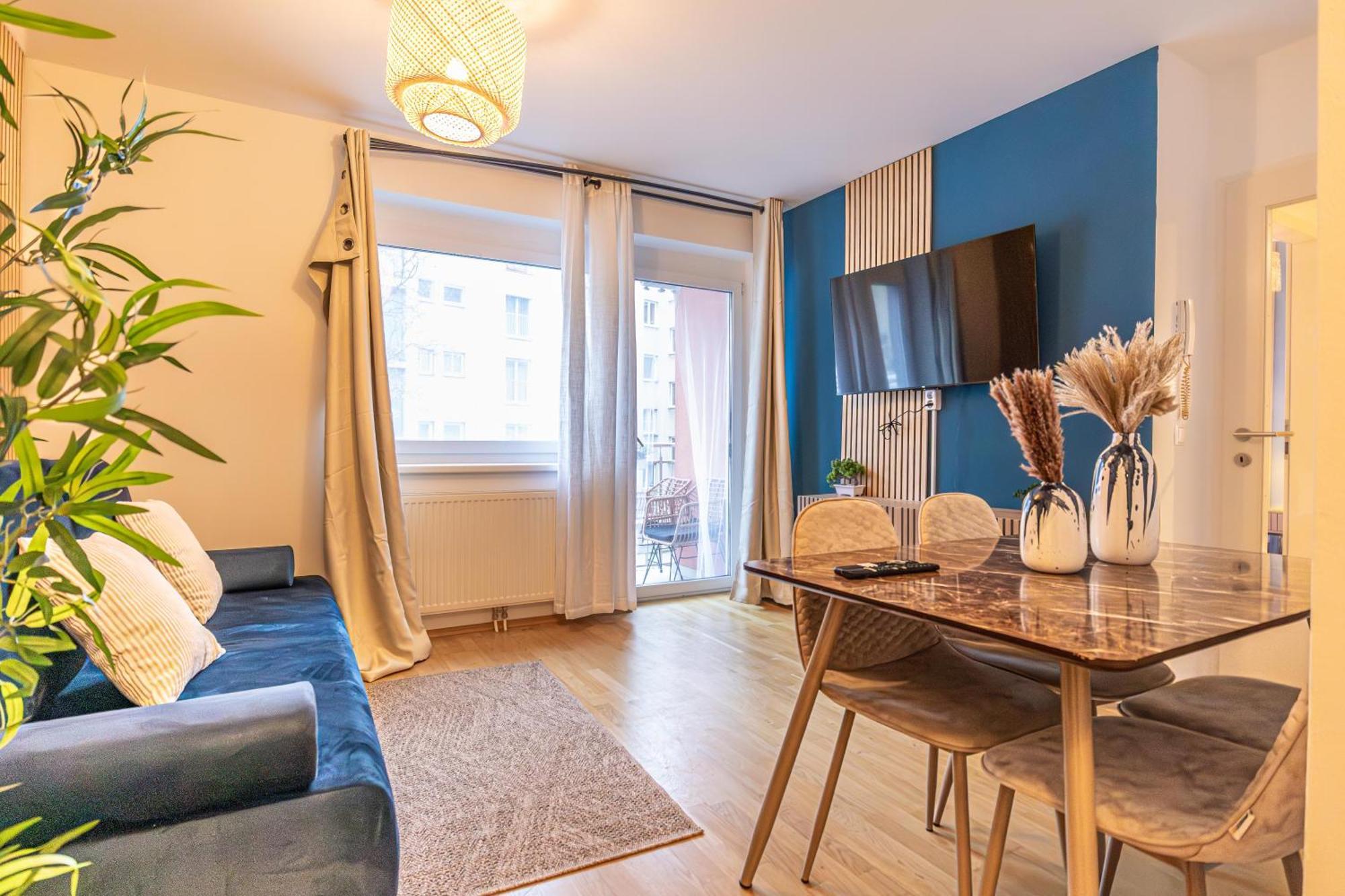 Superb Fully Equipped Apartment, 9 Min To City Center Via Metro Wina Bagian luar foto